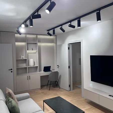 Apartment Urban Oasis
